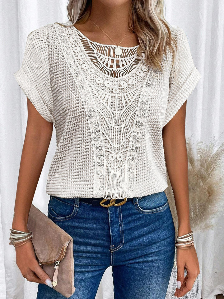 Clio - Elegant Knitted Top Featuring Exquisite Details
