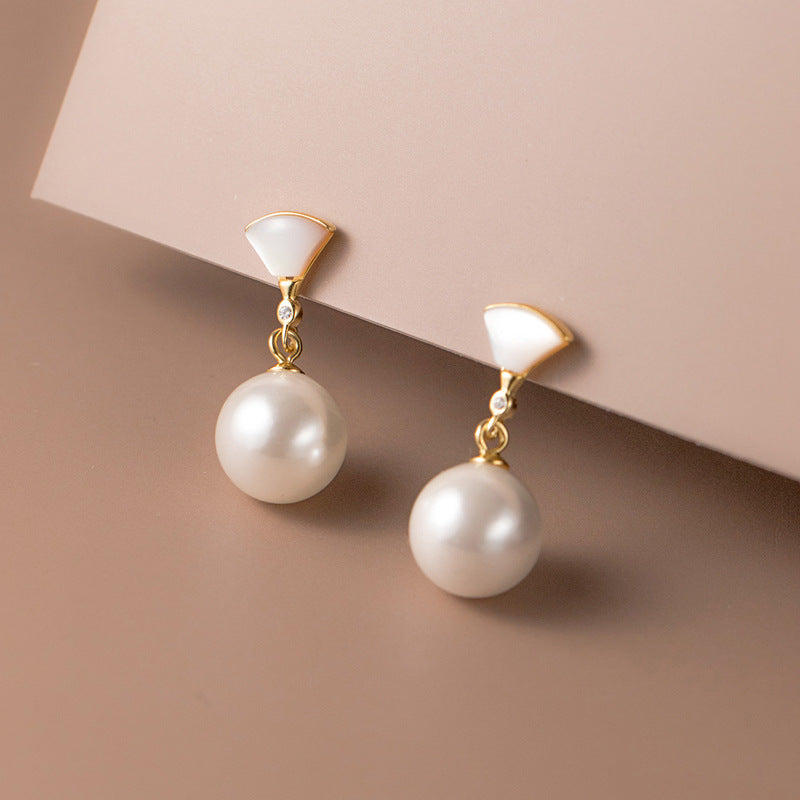 Freshwater Pearl Earrings | Timeless Elegant Accessory