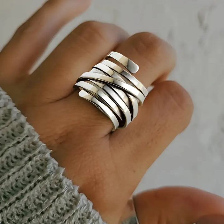 Hazel - Retro Chunky Silver Ring