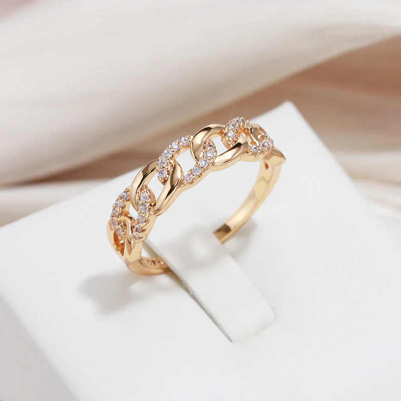 Chic Gold Chain Ring